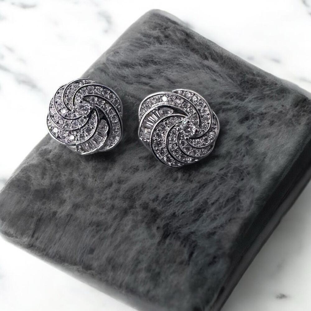 Sophisticated 18k white Silver plated Spiral Earrings w/ Cubic zirconia .50” - Picture 3 of 6